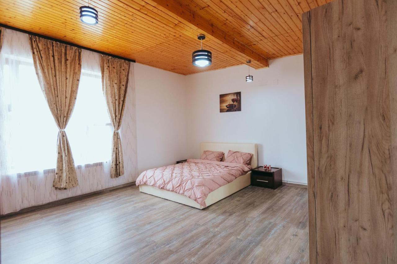 Hotel Casa Selly Tulcea Esterno foto